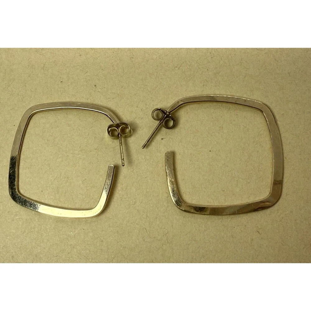 HAMMERED SQUARE HOOPS EARRINGS MARKED 14K GOLD-FILLED FLAT BEVELED EDGE MRSP $95